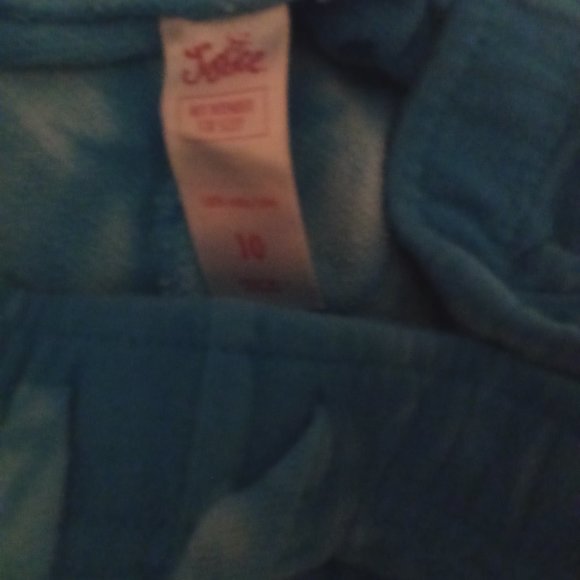 Justice - Picture 3 of 3